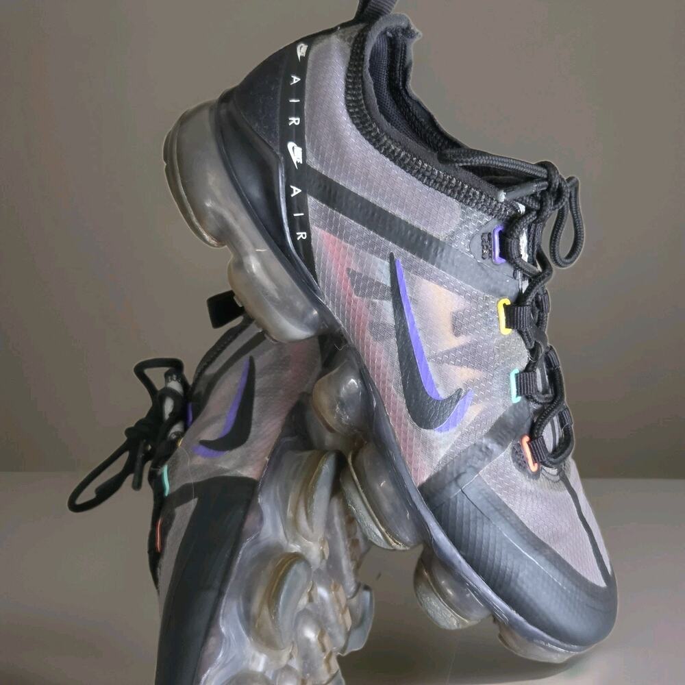 Sz 5Y Nike Air VaporMax Synthetic Low Top Sneakers Gray/Black/Multicolor